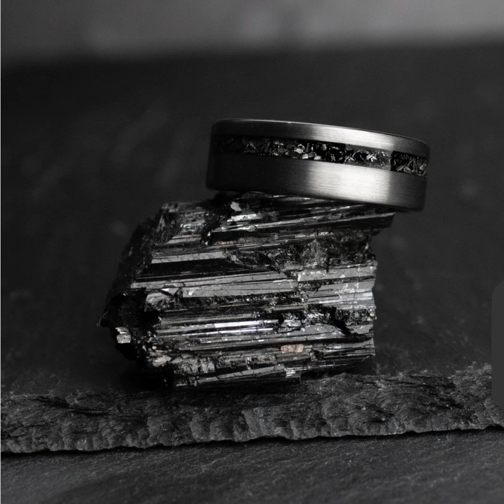 THORUM - THOR - Tungsten Wedding Band with Gibeon Meteorite | Size 11